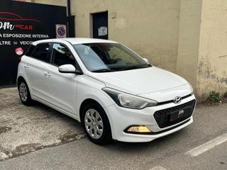 HYUNDAI i20 usata, con Airbag laterali