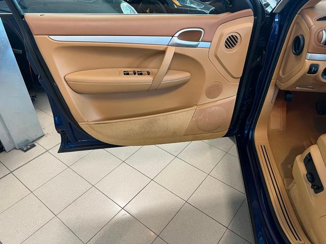 PORSCHE Cayenne usata, con Cerchi in lega