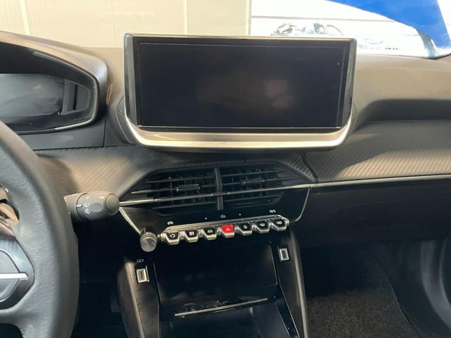 PEUGEOT 2008 usata, con Touch screen