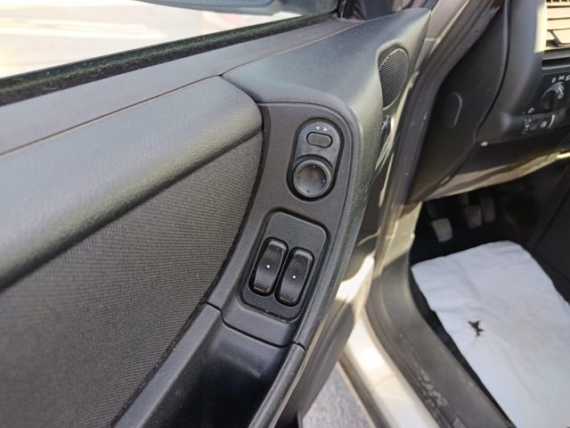 OPEL Zafira usata, con Climatizzatore