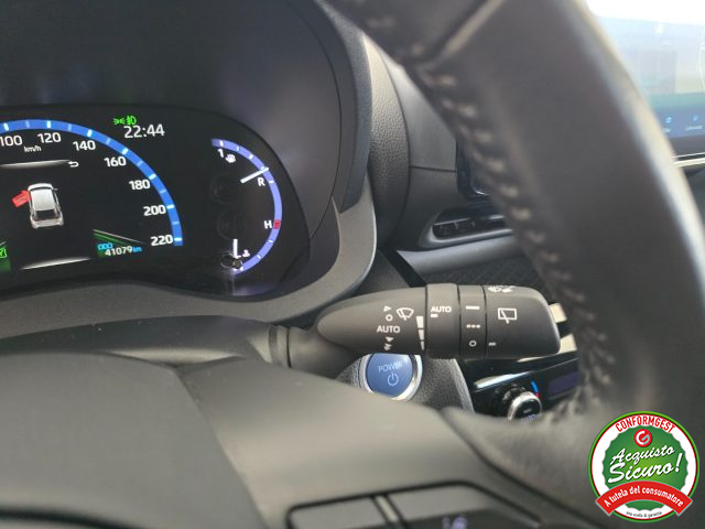 TOYOTA Yaris Cross usata, con Autoradio digitale