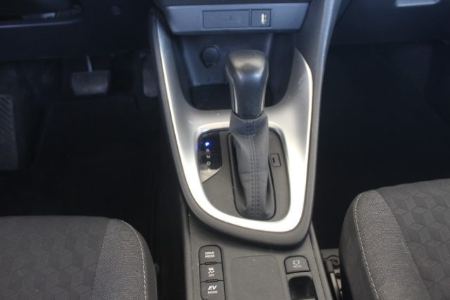TOYOTA Yaris usata, con Bluetooth