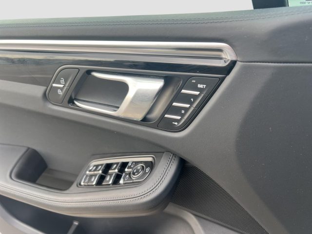 PORSCHE Macan usata 15