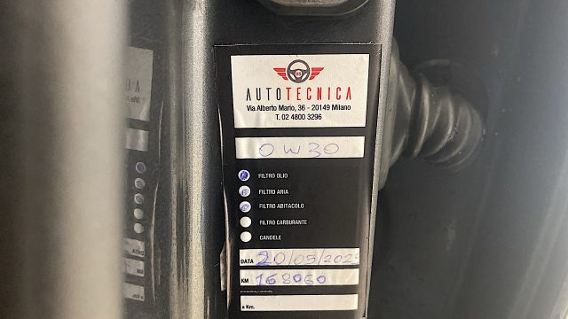 PEUGEOT 5008 usata, con Sensori di parcheggio posteriori