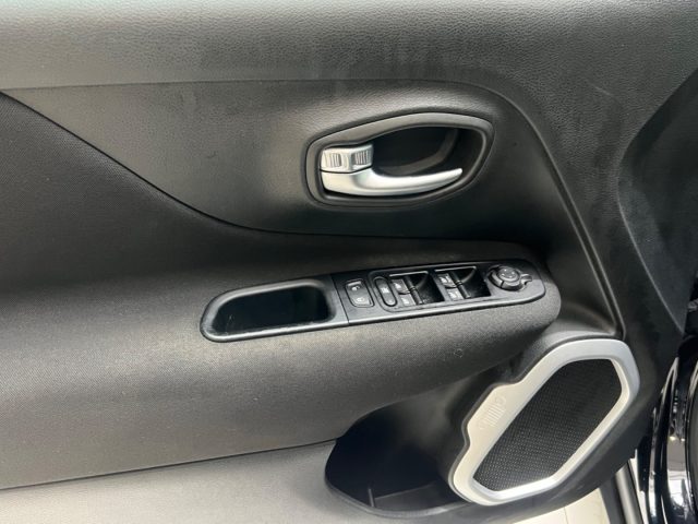 JEEP Renegade usata, con MP3