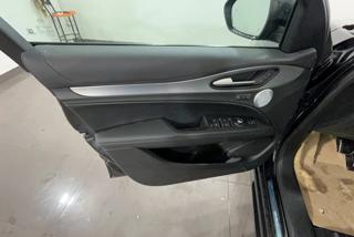ALFA ROMEO Stelvio usata, con Controllo automatico clima