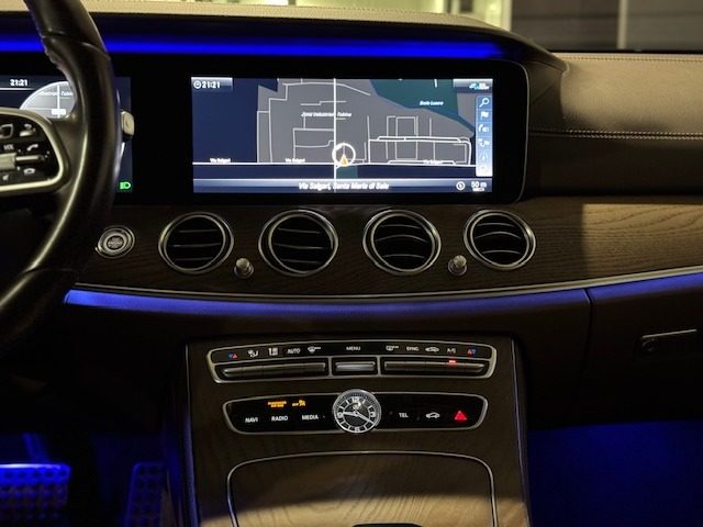 MERCEDES-BENZ E 220 usata, con Sedili riscaldati