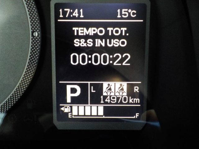 SUZUKI Ignis usata, con Autoradio digitale