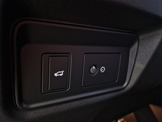 JAGUAR E-Pace usata, con Touch screen