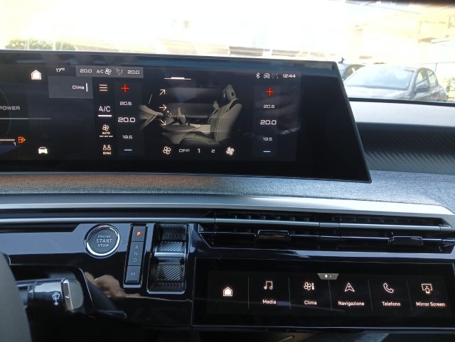 PEUGEOT 3008 usata, con Volante in pelle