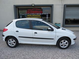PEUGEOT 206 usata, con Alzacristalli elettrici