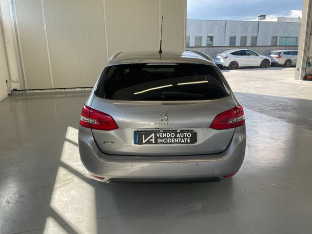 PEUGEOT 308 usata, con Autoradio