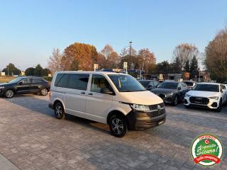 VOLKSWAGEN Caravelle usata, con Autoradio