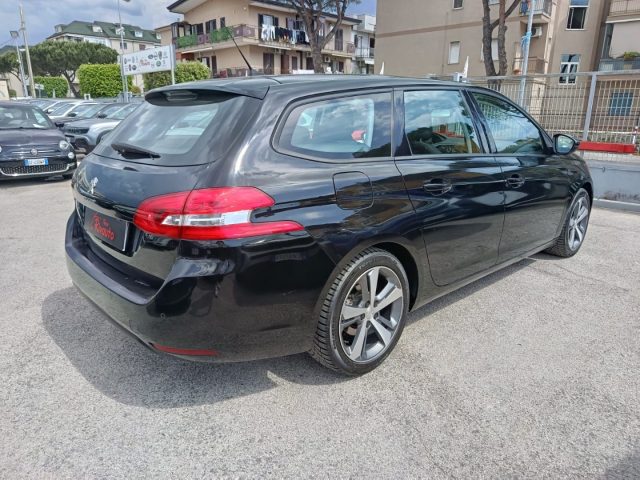 PEUGEOT 308 usata, con Alzacristalli elettrici
