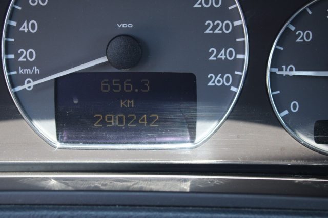 MERCEDES-BENZ CLK 200 usata, con Controllo trazione