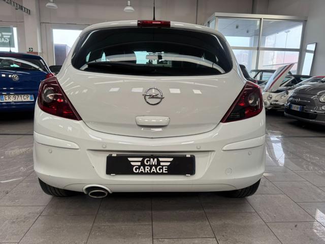 OPEL Corsa usata, con Autoradio