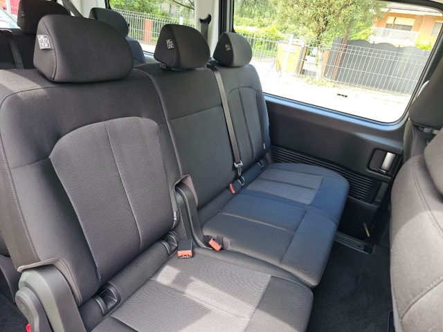 HYUNDAI Staria usata, con Fari LED