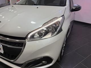 PEUGEOT 208 usata, con Airbag laterali