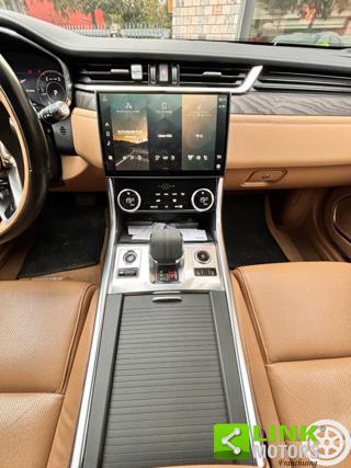 JAGUAR XF usata, con Park Distance Control