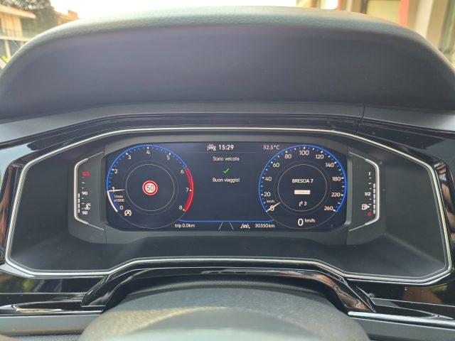 VOLKSWAGEN Taigo usata, con Sound system