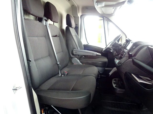 OPEL Movano usata, con Controllo automatico clima