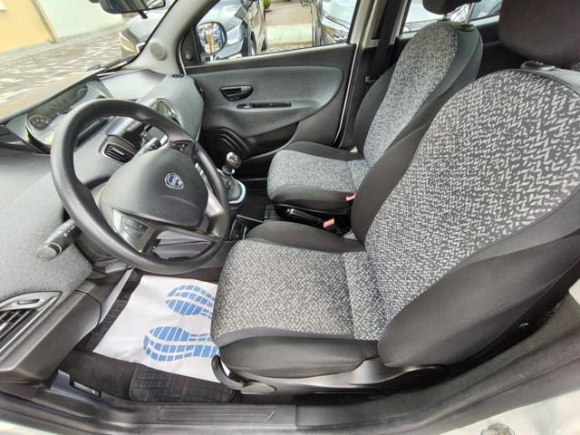 LANCIA Ypsilon usata, con Autoradio
