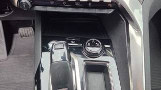 PEUGEOT 3008 usata, con Bracciolo