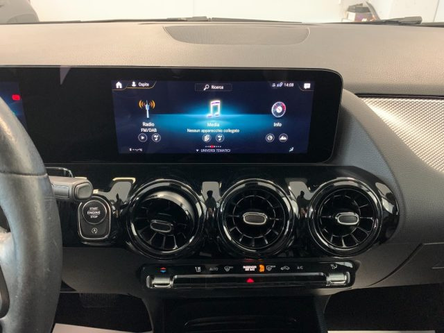 MERCEDES-BENZ GLA 180 usata, con ESP