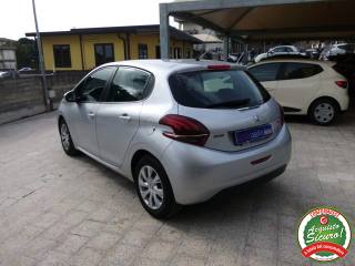 PEUGEOT 208 usata, con Alzacristalli elettrici