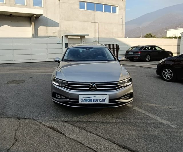 VOLKSWAGEN Passat Variant usata, con Alzacristalli elettrici