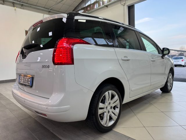 PEUGEOT 5008 usata, con Chiusura centralizzata telecomandata