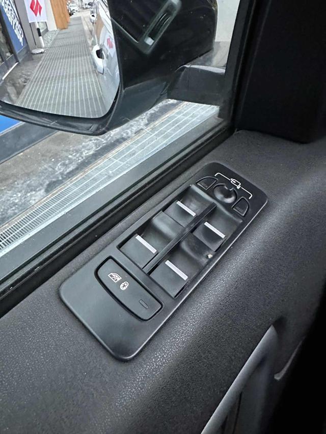 LAND ROVER Discovery Sport usata, con Regolazione elettrica sedili