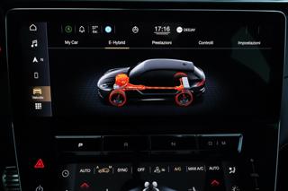 MASERATI Grecale usata, con Tetto panorama