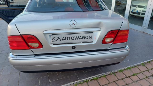 MERCEDES-BENZ E 200 usata, con Immobilizzatore elettronico