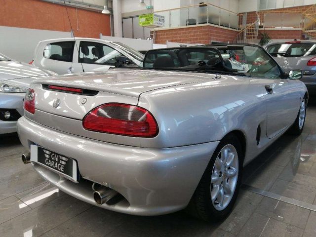 MG MGF usata, con Fendinebbia