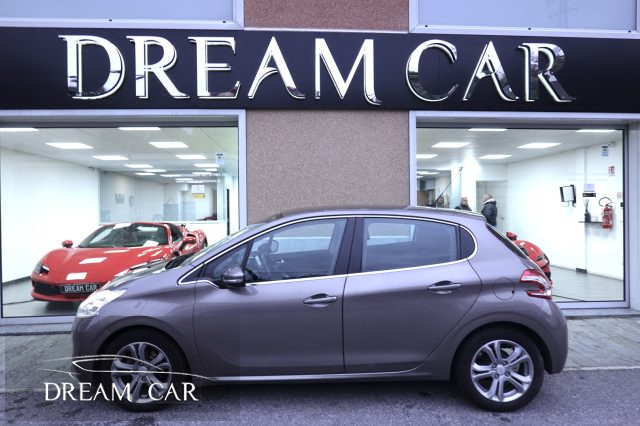 PEUGEOT 208 usata, con Airbag