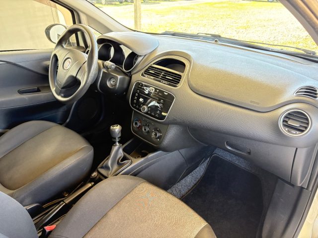 FIAT Punto usata 32