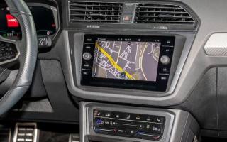 VOLKSWAGEN Tiguan usata, con Autoradio