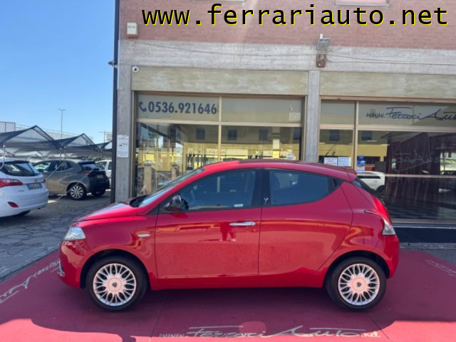 LANCIA Ypsilon usata, con Autoradio