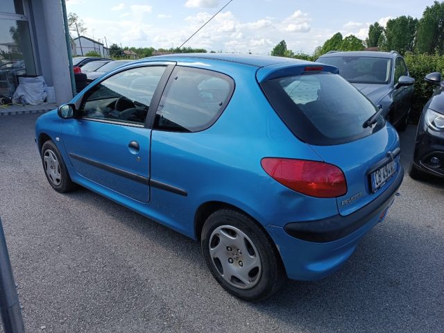 PEUGEOT 206 usata, con Autoradio