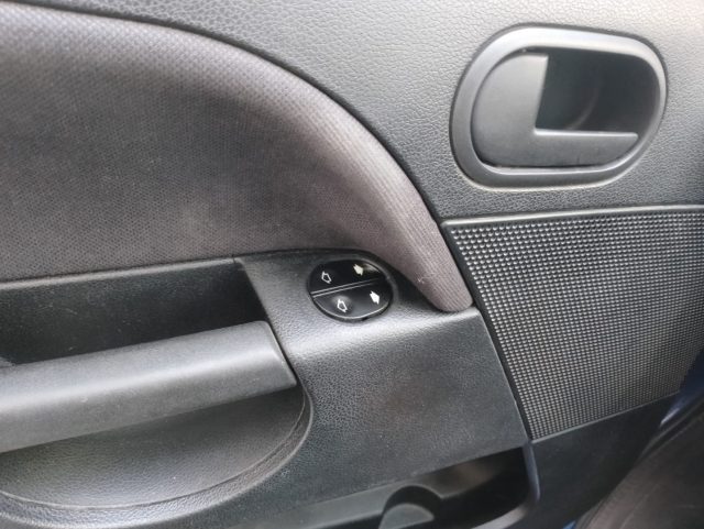 FORD Fiesta usata, con Lettore CD
