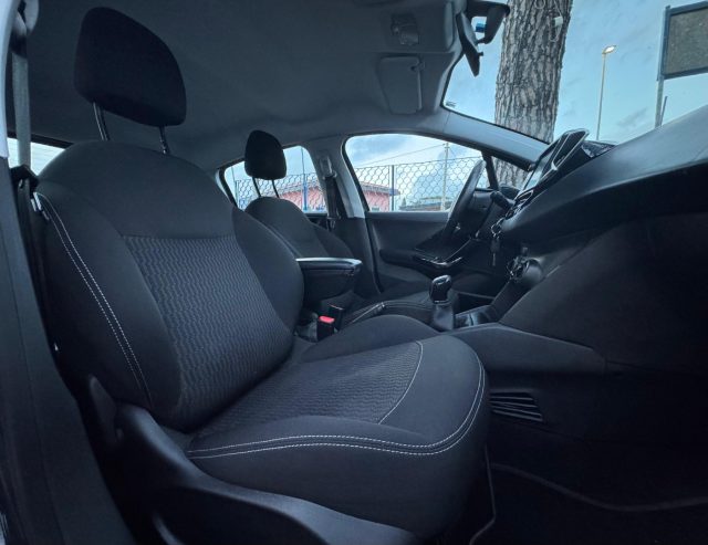 PEUGEOT 208 usata, con Touch screen