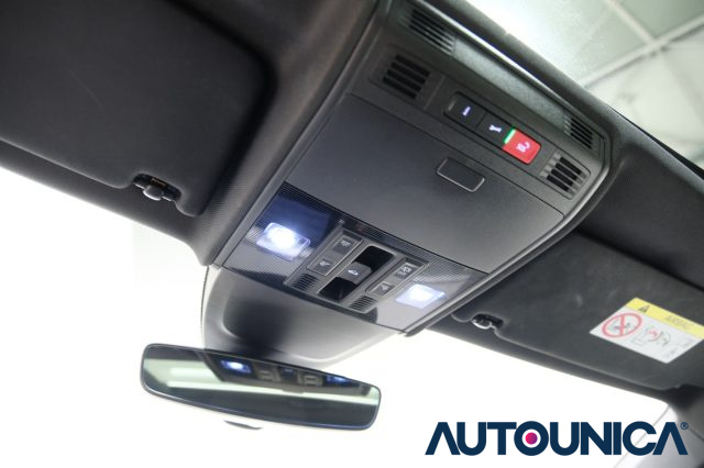 VOLKSWAGEN Taigo usata, con Sensore di luce