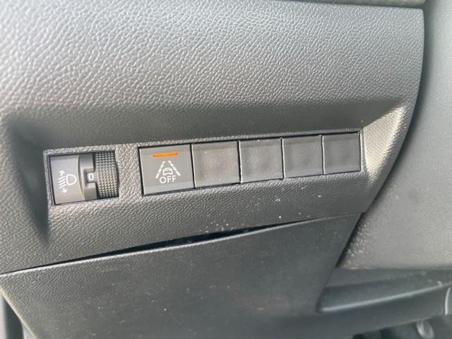 PEUGEOT 2008 usata 26
