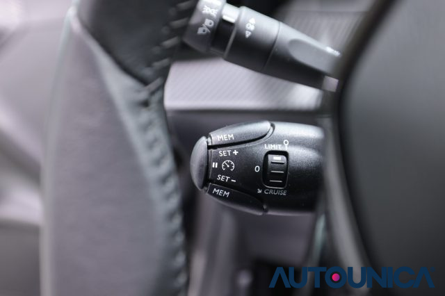 PEUGEOT 208 usata, con Fari LED