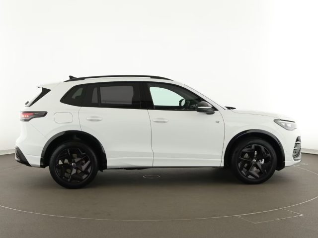 VOLKSWAGEN Tiguan usata, con Boardcomputer