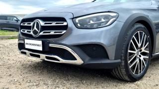 MERCEDES-BENZ E 220 usata, con Regolazione elettrica sedili