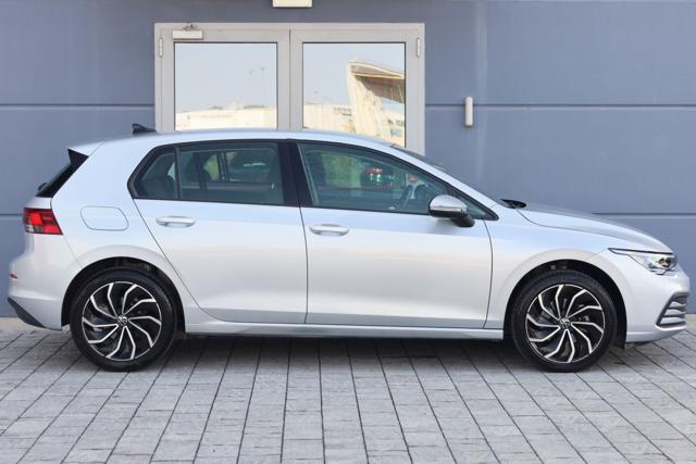 VOLKSWAGEN Golf usata, con Schermo multifunzione interamente digitale