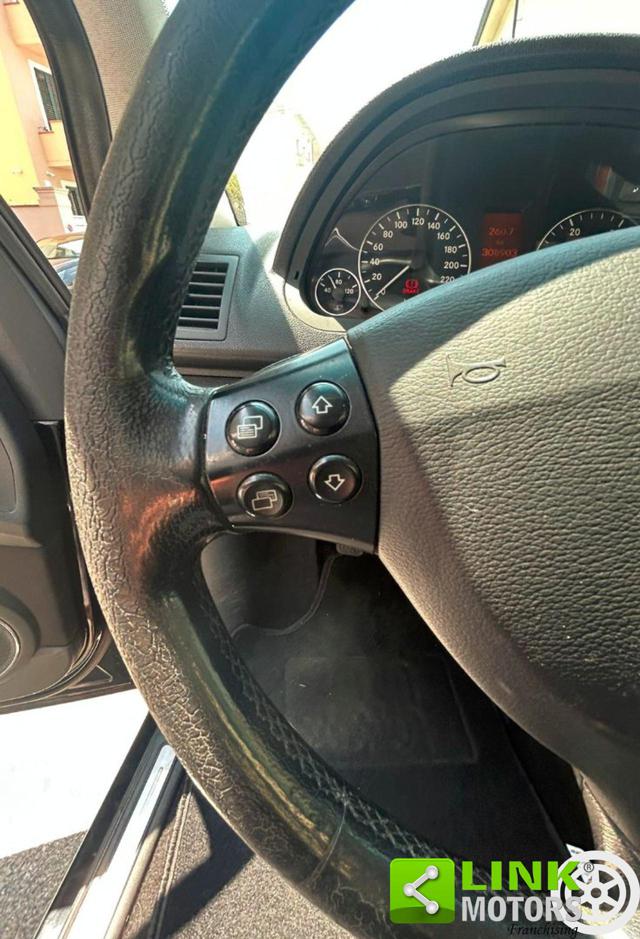 MERCEDES-BENZ A 180 usata 25