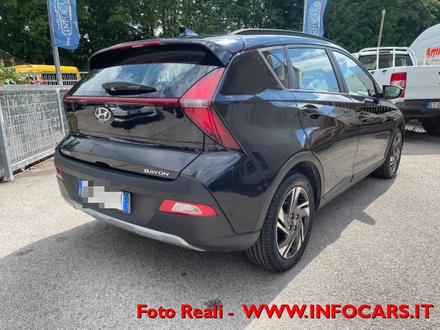 HYUNDAI Bayon usata, con Airbag